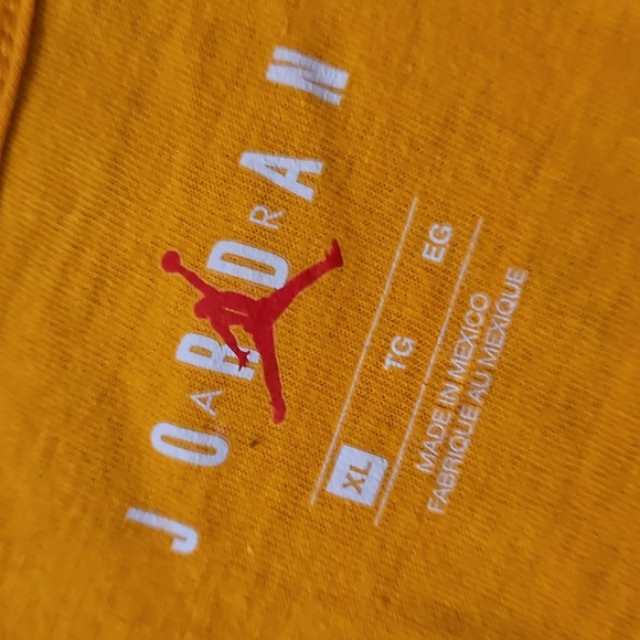 Air Jordan yellow orange short sleeve graphic tee XL Chicago Bulls GOAT MVP - Picture 4 of 8